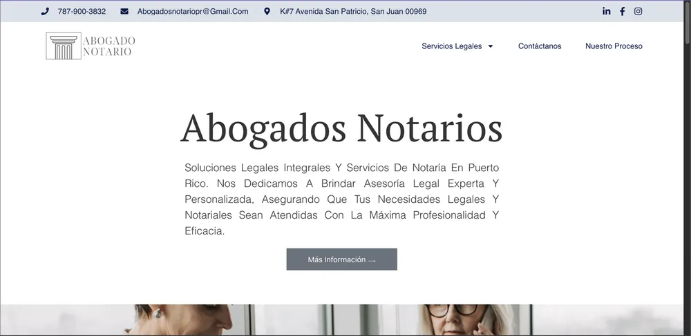 Página de inicio de un bufete de abogados y notaría